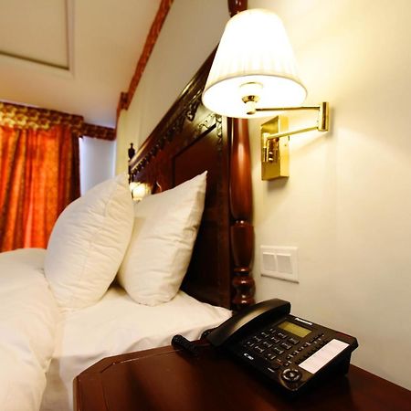 Viridi Hotels Islamabad Esterno foto