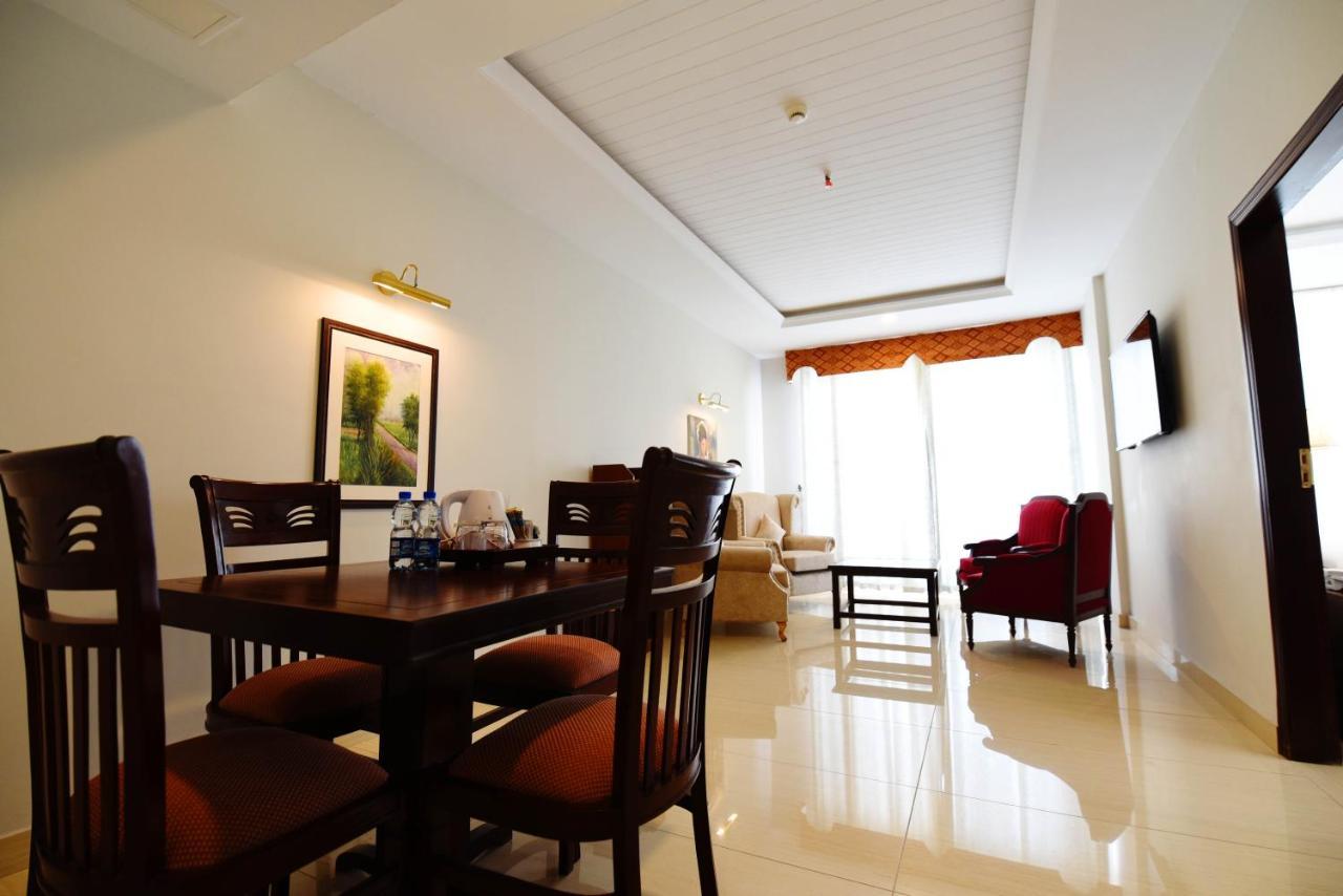 Viridi Hotels Islamabad Esterno foto